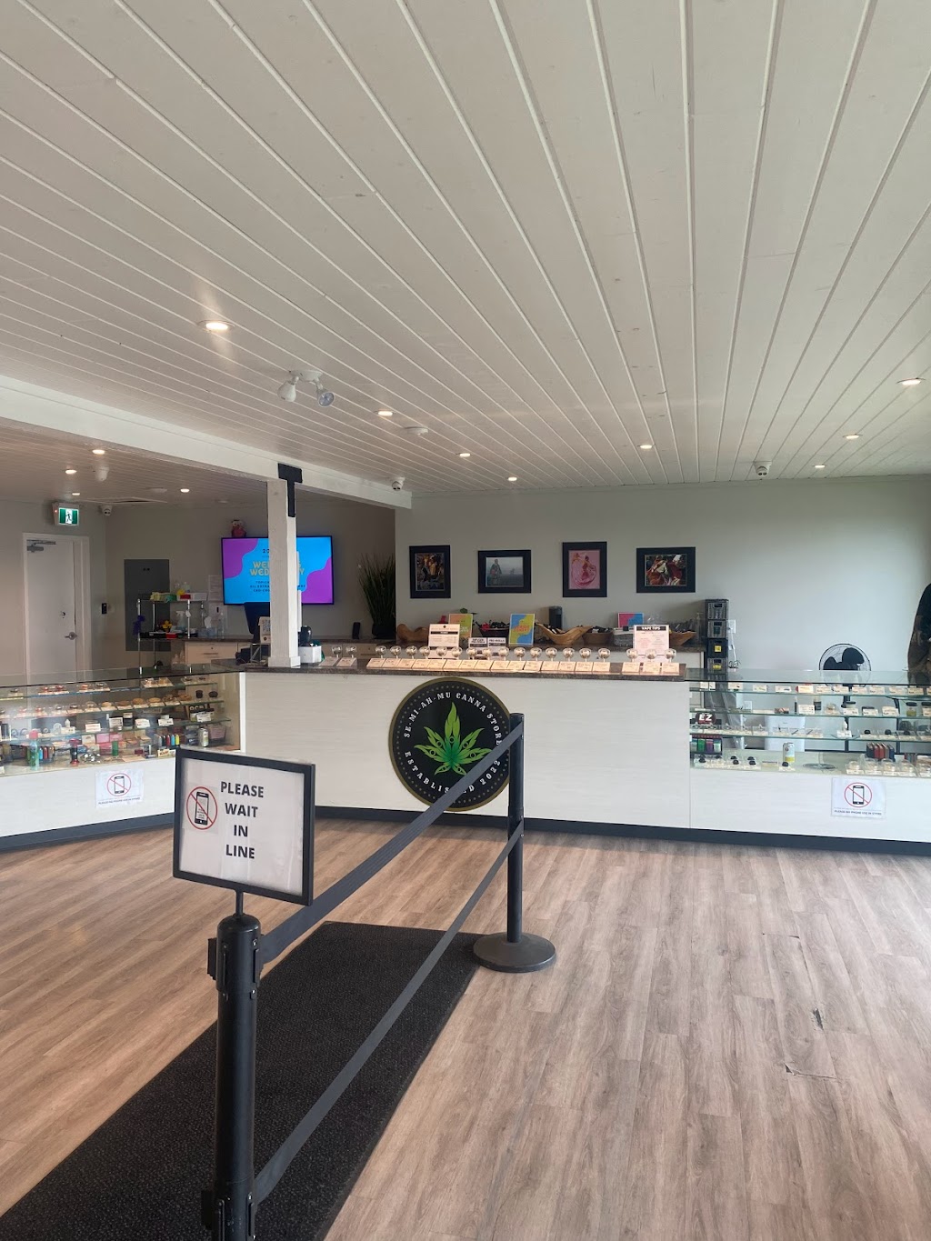 Semiahmoo Canna Store | 15782 Marine Dr #7, White Rock, BC V4B 1E6, Canada | Phone: (778) 537-1110