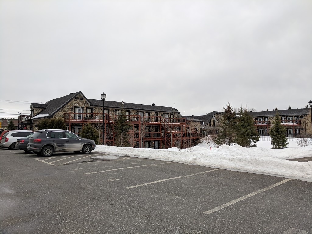 Condos Hotels Lion DOr | 2240 Chemin du Parc, Orford, QC J1X 7A2, Canada | Phone: (855) 769-0107