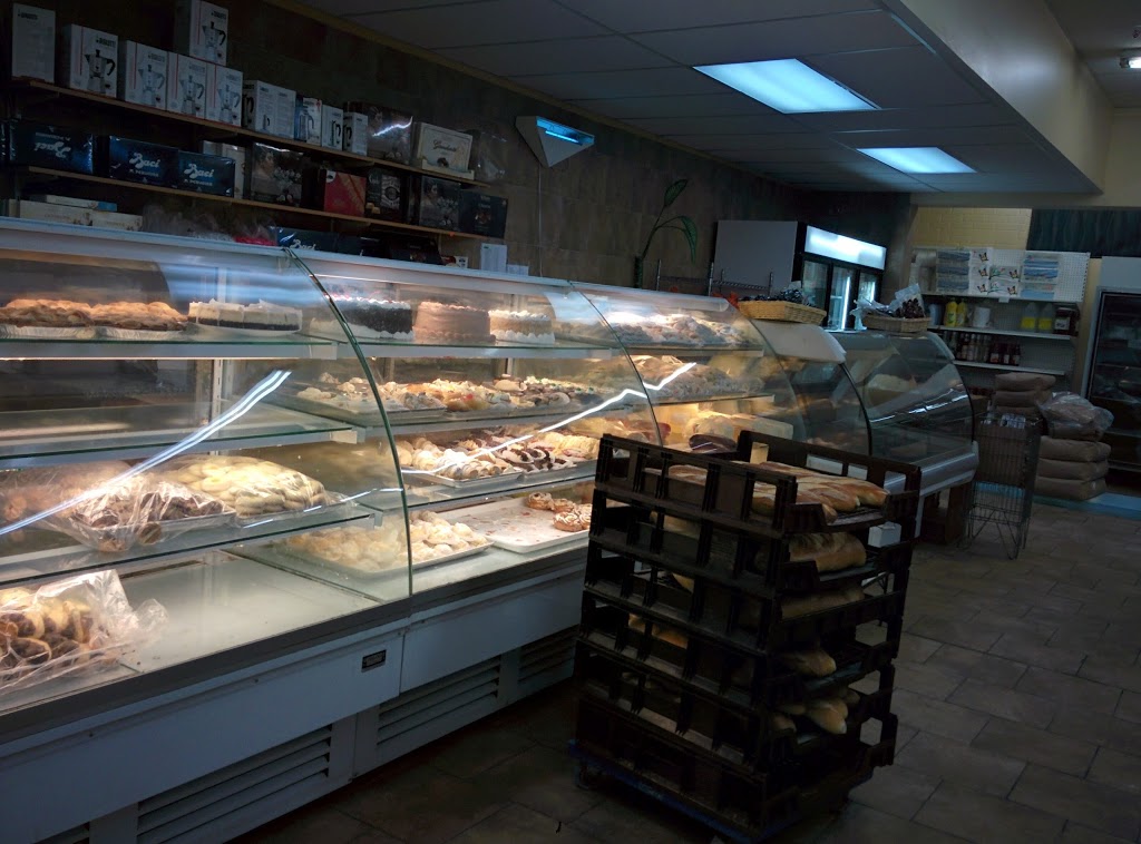 Capri Bagels & Buns Inc | 84 Oakdale Rd, North York, ON M3N 1V9, Canada | Phone: (416) 742-6741