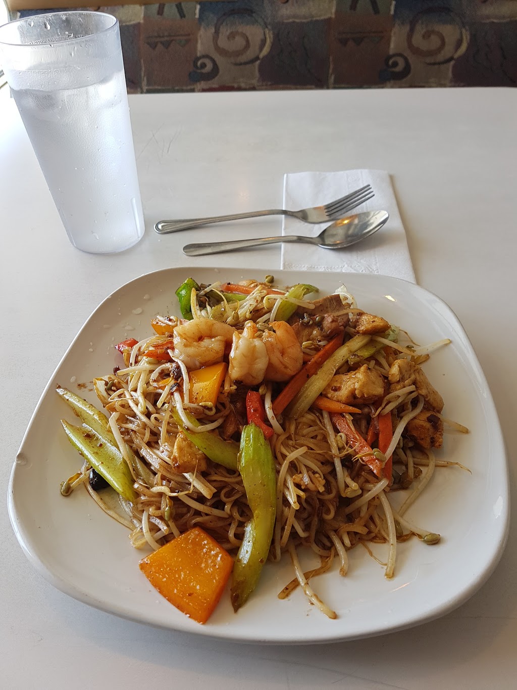 Mamas Noodle House | 141 McPhillips St, Winnipeg, MB R3E 2J8, Canada | Phone: (204) 783-4847