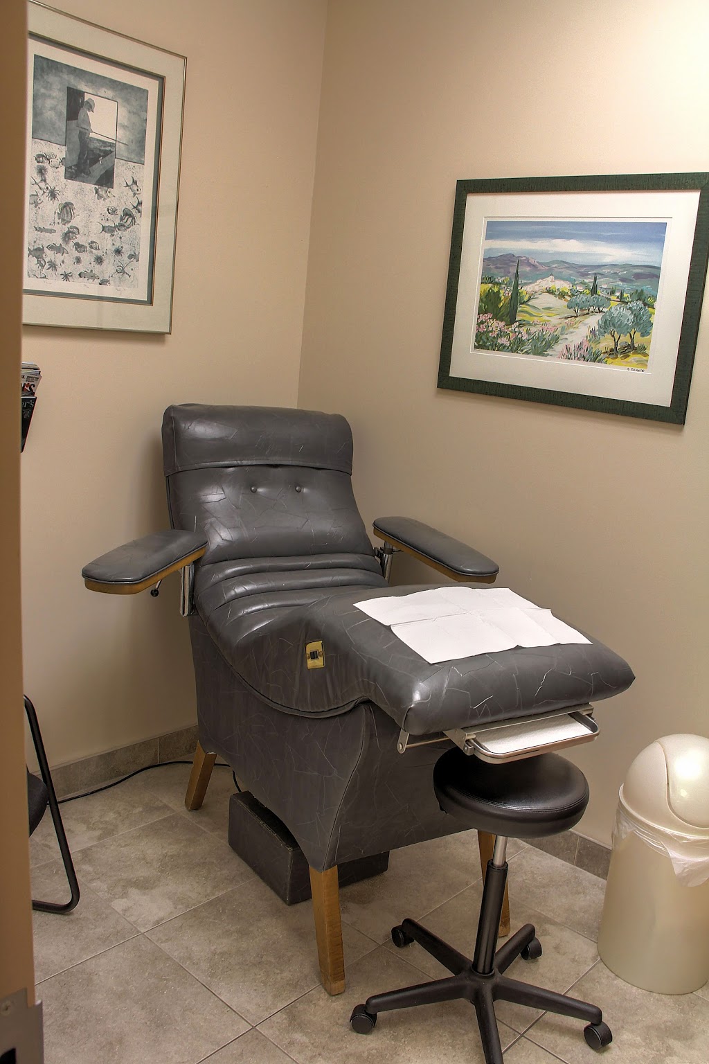 Durham Podiatry Associates | 15 Thickson Rd, Whitby, ON L1N 8W7, Canada | Phone: (905) 433-0200
