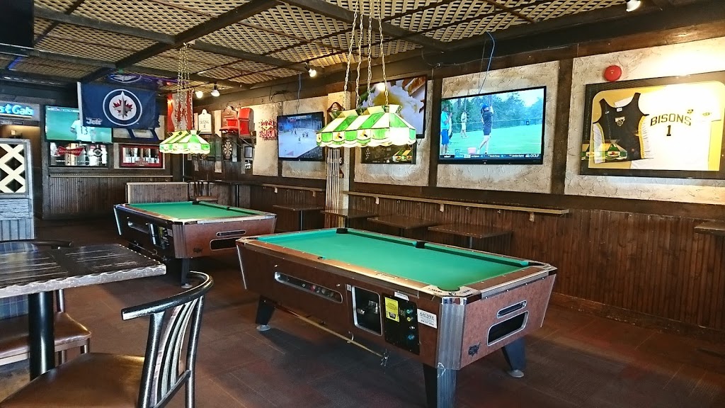 Tavern United Fort Garry | 1824 Pembina Hwy, Winnipeg, MB R3T 2G2, Canada | Phone: (204) 261-4233