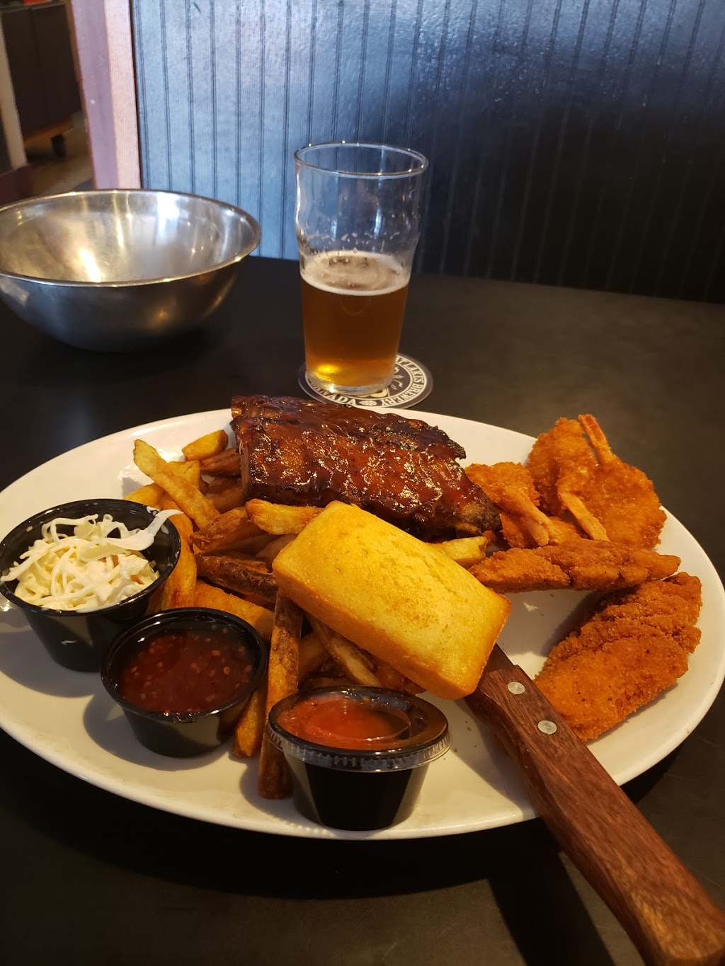 Sammys Rec Room | 10 Mt Pleasant St, Brantford, ON N3T 1S5, Canada | Phone: (519) 720-0000