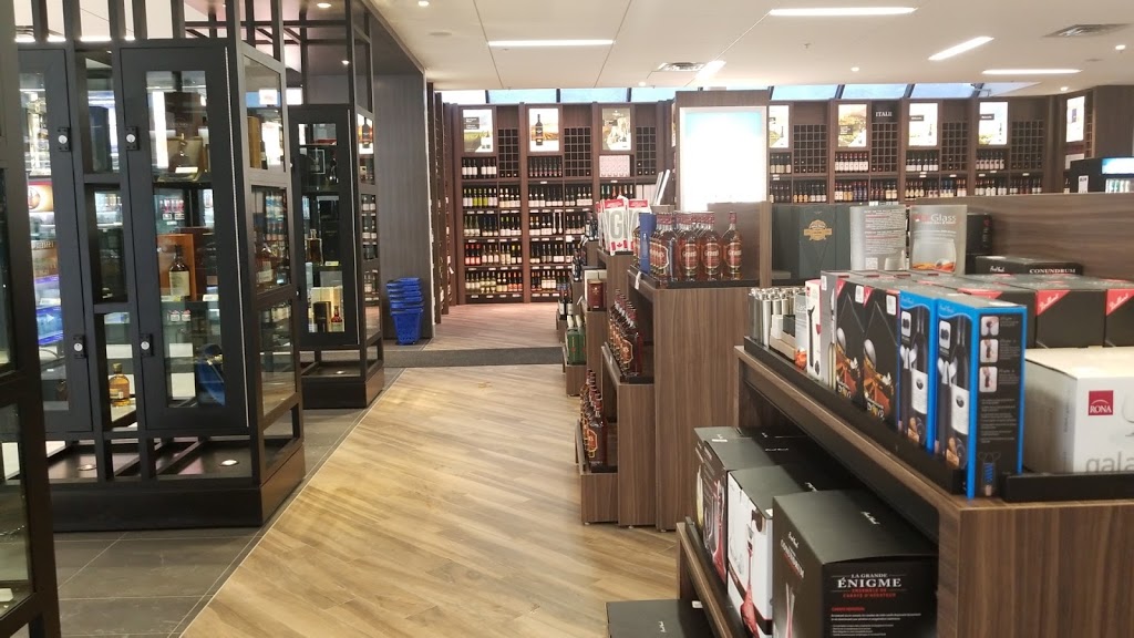 IGL Duty Free | 350, Autoroute 15, Saint-Bernard-de-Lacolle, QC J0J 1V0, Canada | Phone: (450) 246-2000