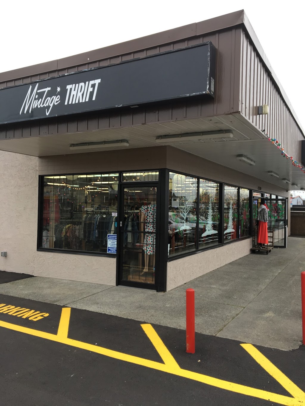 Mintage Thrift | 22780 Dewdney Trunk Rd, Maple Ridge, BC V2X 3K2, Canada | Phone: (604) 380-3169