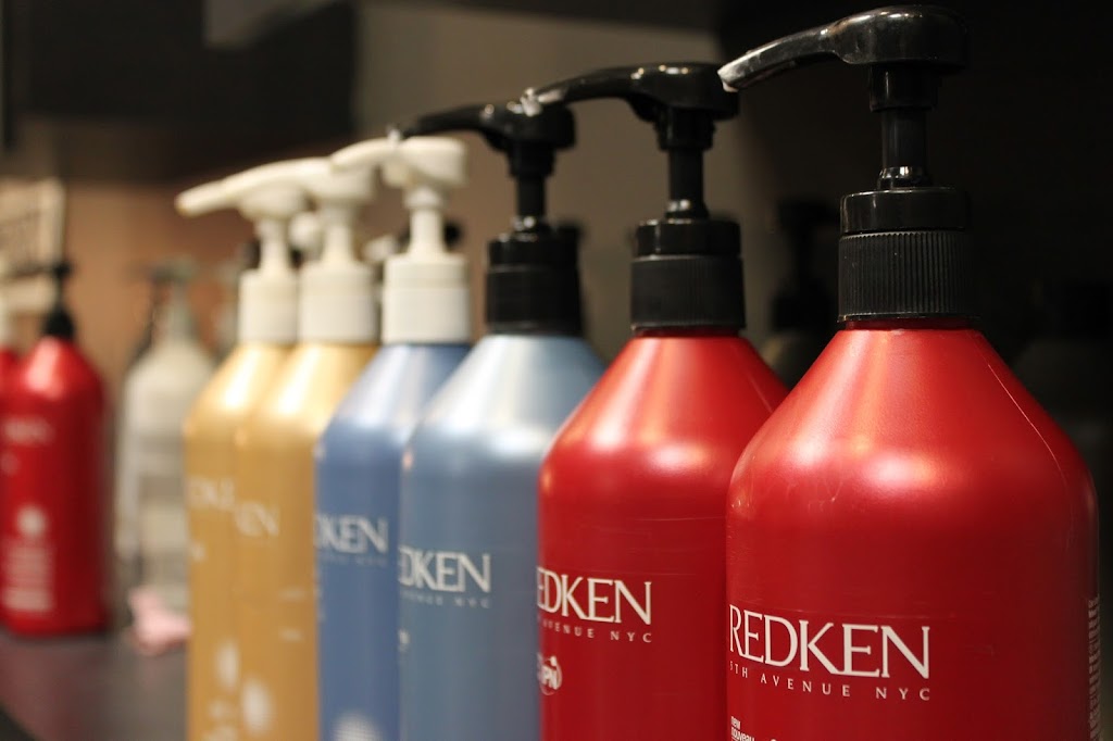 Hairacys | 19 Pettingill Rd, Quispamsis, NB E2E 6B1, Canada | Phone: (506) 847-3536