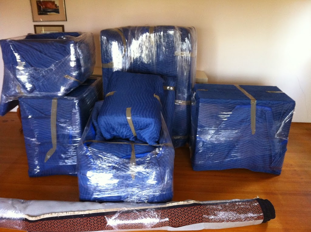 Rainforest Moving and Storage | 8211 Sea Island Way, Richmond, BC V6X 3A3, Canada | Phone: (604) 833-8174