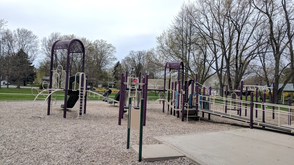 Coronation Park | 1426 Lakeshore Rd W, Oakville, ON L6L 1G2, Canada | Phone: (905) 845-6601