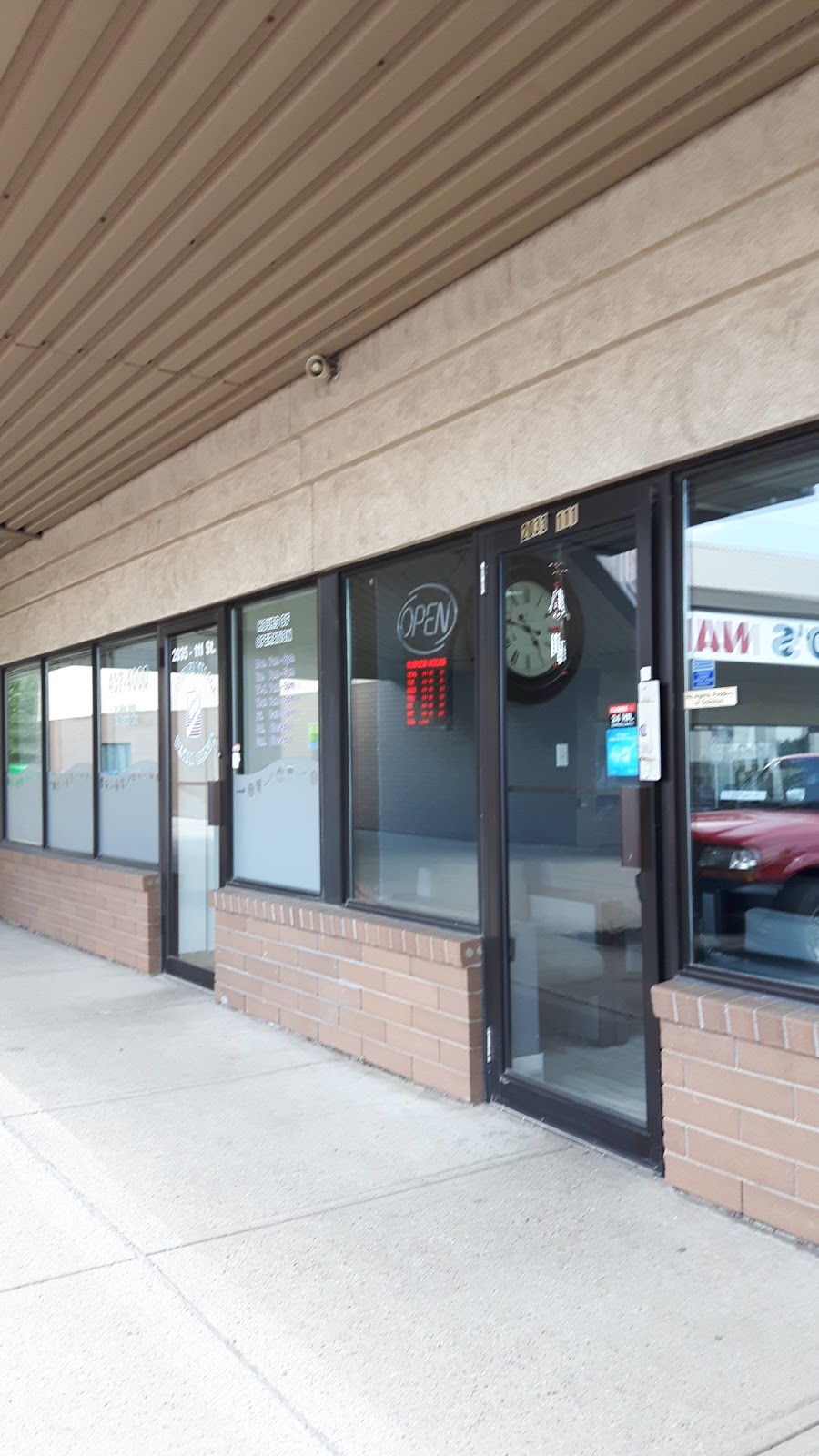 Singlecuts Hair Salon & Esthetics | 2033 111 St NW, Edmonton, AB T6J 4V9, Canada | Phone: (587) 521-3881