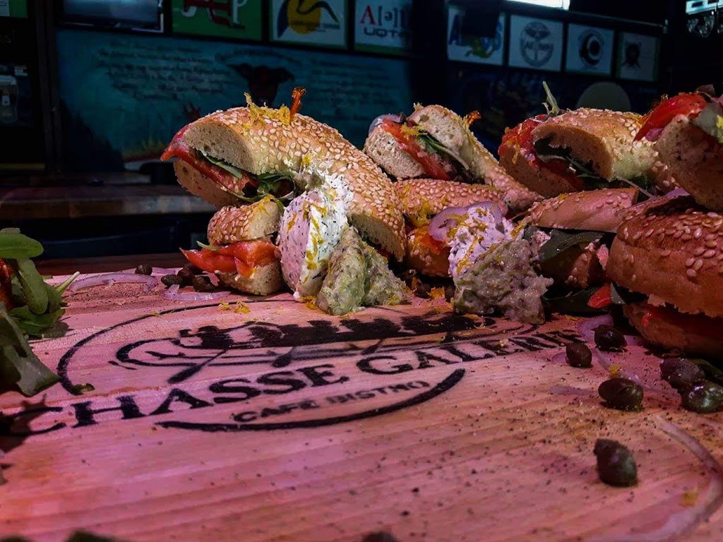 Cafe Bistro Chasse Galerie | 3351 Boulevard des Forges, Trois-Rivières, QC G8Z 4M3, Canada | Phone: (819) 375-3387