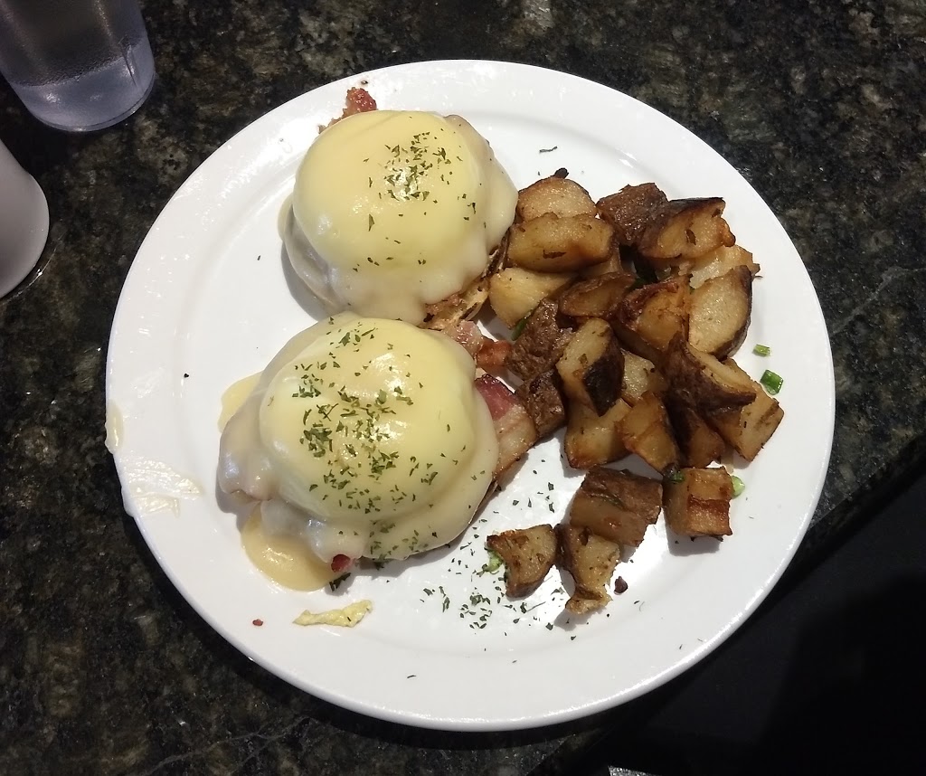Haywoods Grill | 3016 Arlington Ave, Saskatoon, SK S7J 2J9, Canada | Phone: (306) 242-7699