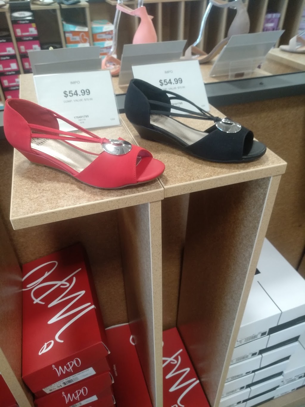 DSW Designer Shoe Warehouse | 80 Great Lakes Dr, Brampton, ON L6R 2K7, Canada | Phone: (289) 298-5088