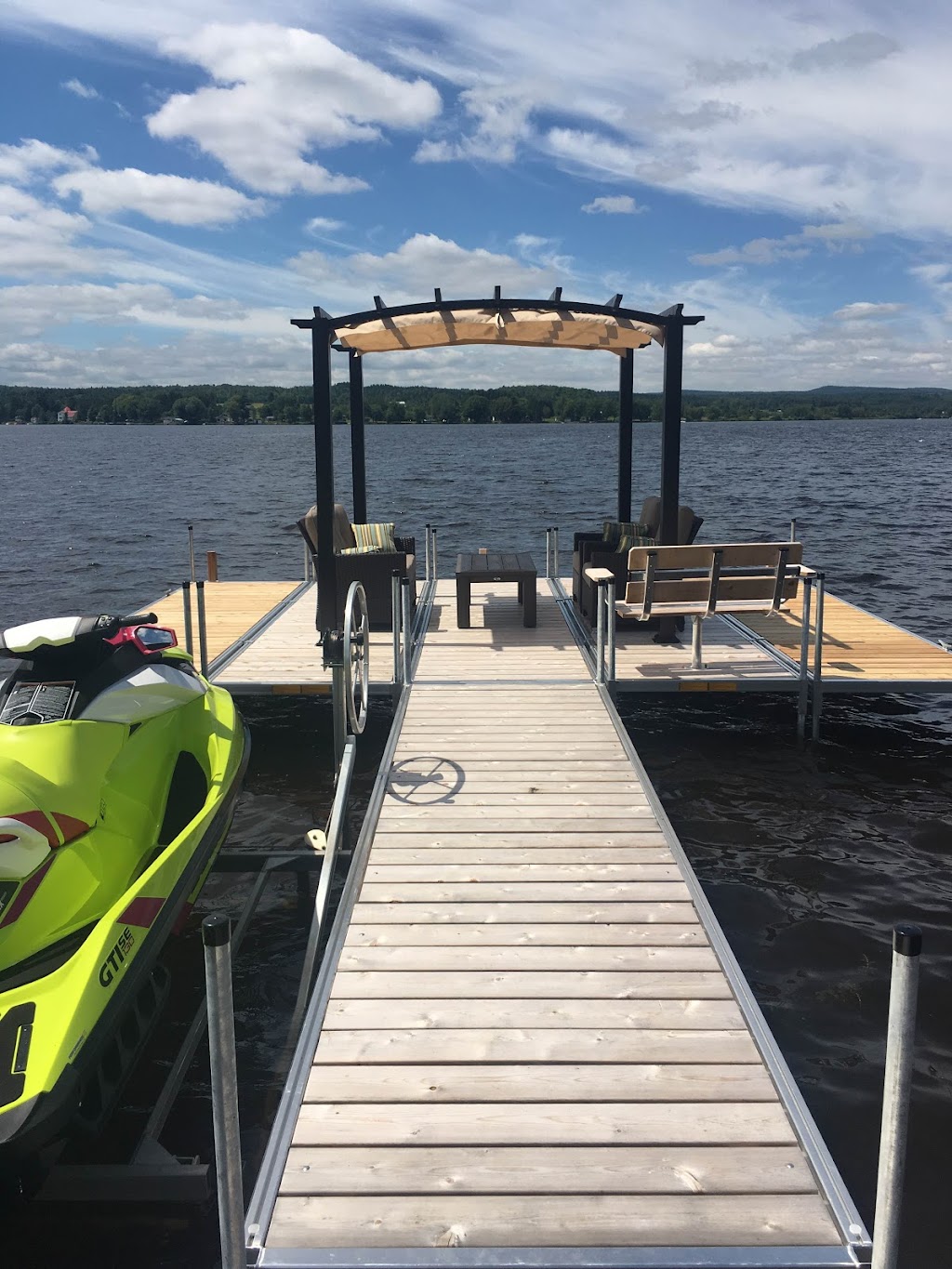 Quais Du Phare | 3965 Rue du Québec-Central, Lac-Mégantic, QC G6B 2C8, Canada | Phone: (819) 583-5451