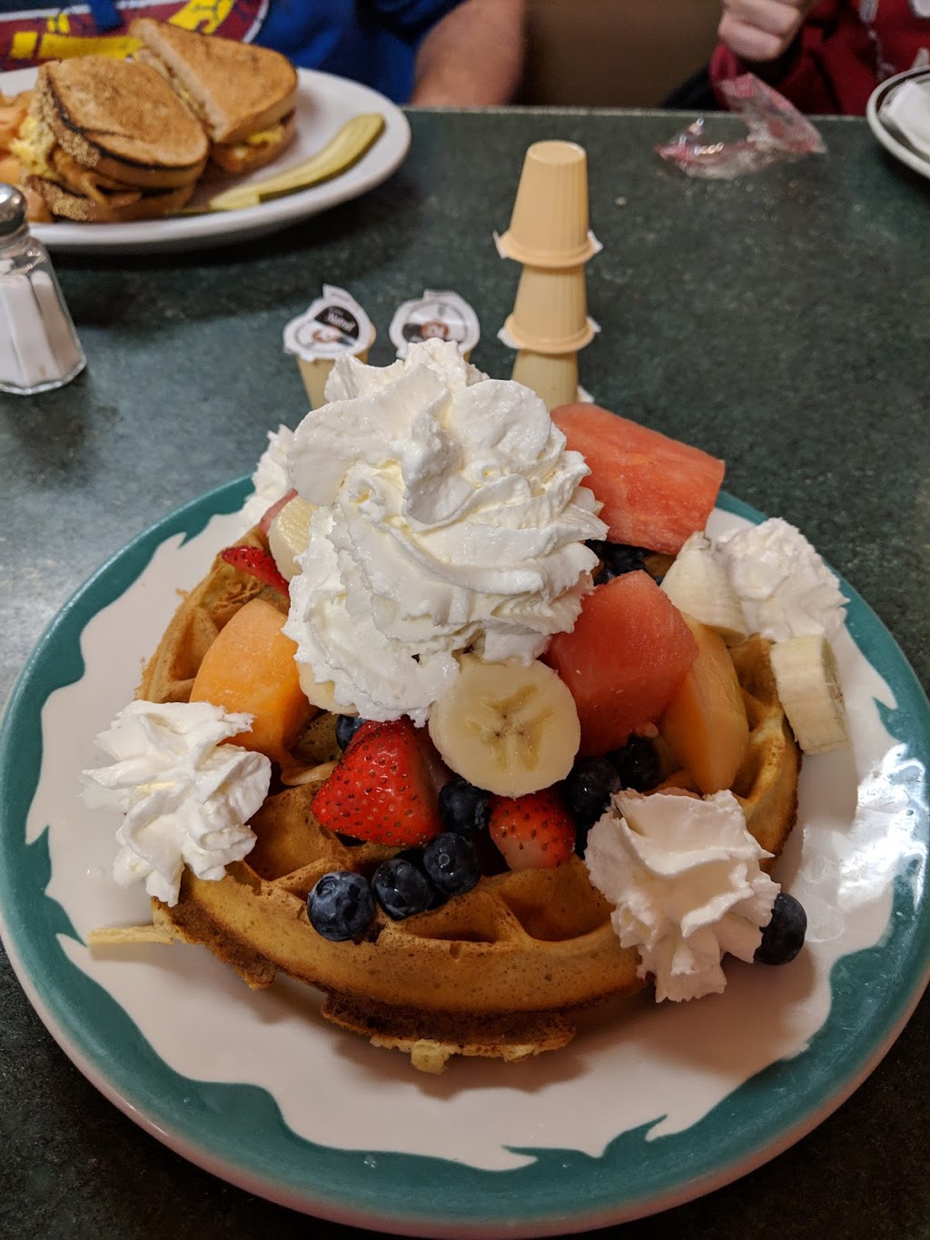 Johnnys Original Eatery | 850 King St W, Oshawa, ON L1J 2L5, Canada | Phone: (905) 576-7748
