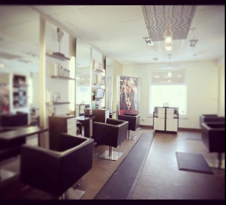 Side Street Salon | 201 John St, London, ON N6A 1N9, Canada | Phone: (519) 642-7997