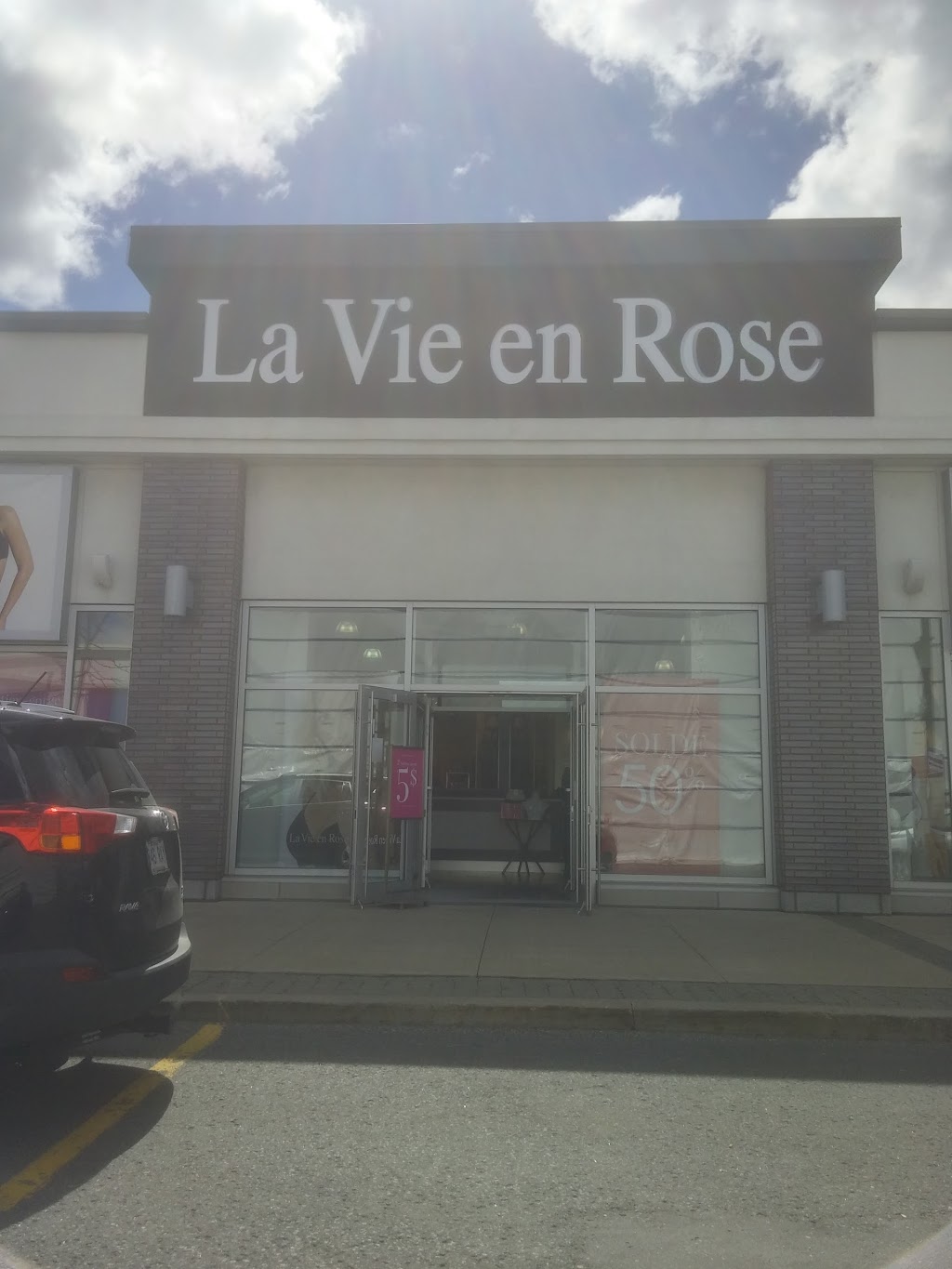 la Vie en Rose Quartiers Dix 30 | 9335 Boulevard Leduc SUITE#15, Brossard, QC J4Y 0A5, Canada | Phone: (450) 462-0799