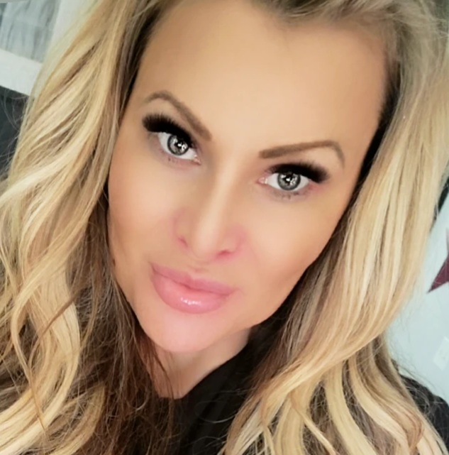 Vixens Eyes and Body | 120 Nottingham Rd NW, Calgary, AB T2K 5L8, Canada | Phone: (403) 702-5474