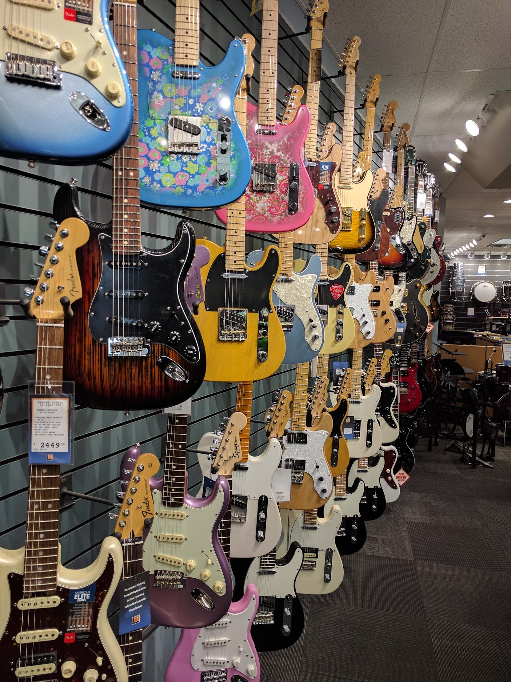 Long & McQuade Musical Instruments | electronics store | 902 Simcoe St N, Oshawa, ON L1G 4W1, Canada | 9054341612 OR +1 905-434-1612