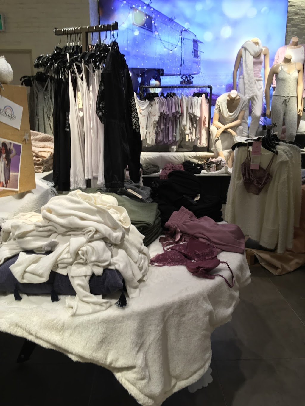 Garage | 300 Borough Dr #9, Scarborough, ON M1P 4P5, Canada | Phone: (416) 290-6321