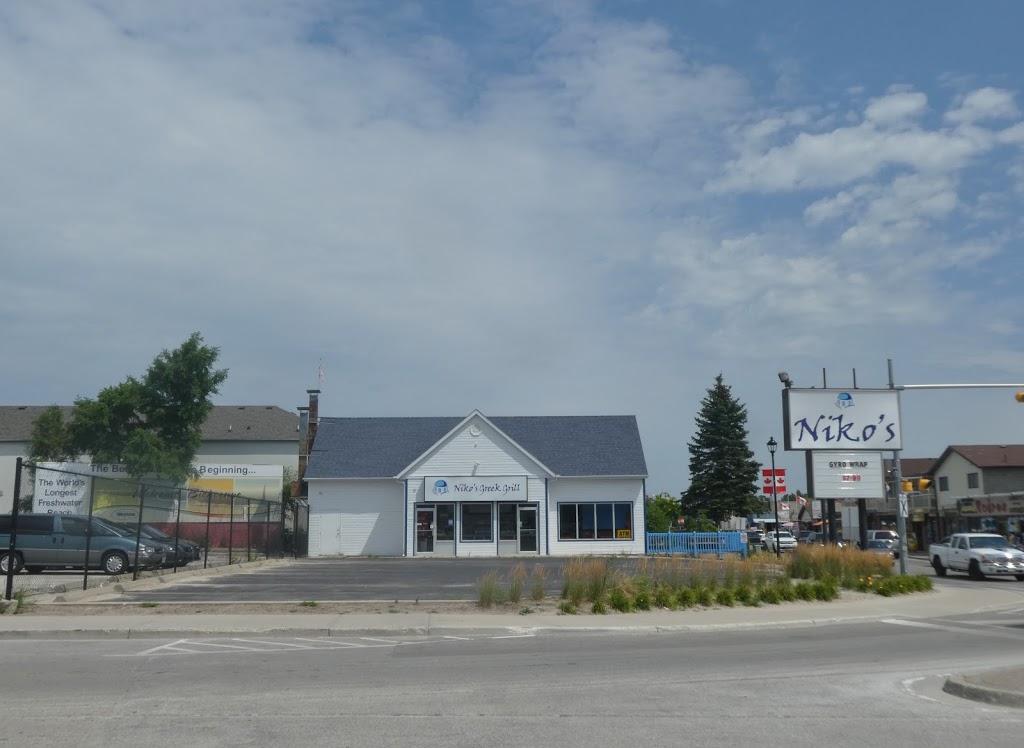 Nikos Greek Grill | 50 Mosley St, Wasaga Beach, ON L9Z 2K3, Canada | Phone: (705) 429-8886