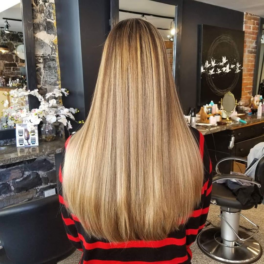 F & Co. Salon | 441 Rue Saint-Jean, Québec, QC G1R 1P3, Canada | Phone: (418) 525-9600