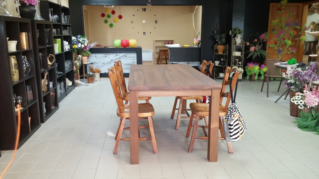 Bouquet De Campagne | 18 Rue Alcide-Savoie, Sherbrooke, QC J1C 0T4, Canada | Phone: (819) 846-4441