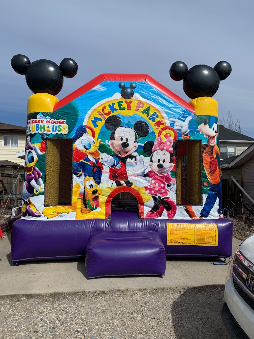 Airdrie Bouncy Castles | 393 Sagewood Dr SW, Airdrie, AB T4B 3N3, Canada | Phone: (587) 578-7161