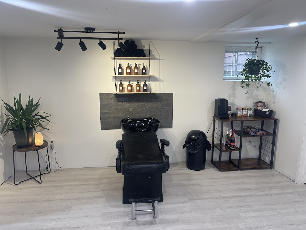 Halo Vanity | 9 Melville St, Nottawa, ON L0M 1P0, Canada | Phone: (705) 795-5371