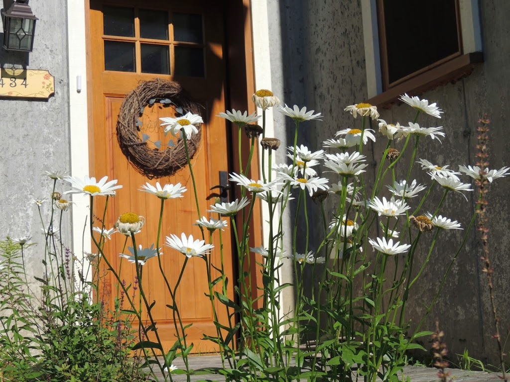 Comme Chez Nous - Bed&Breakfast | 434 Chemin St Edmond, Stoneham-et-Tewkesbury, QC G3C 1G3, Canada | Phone: (418) 912-8354