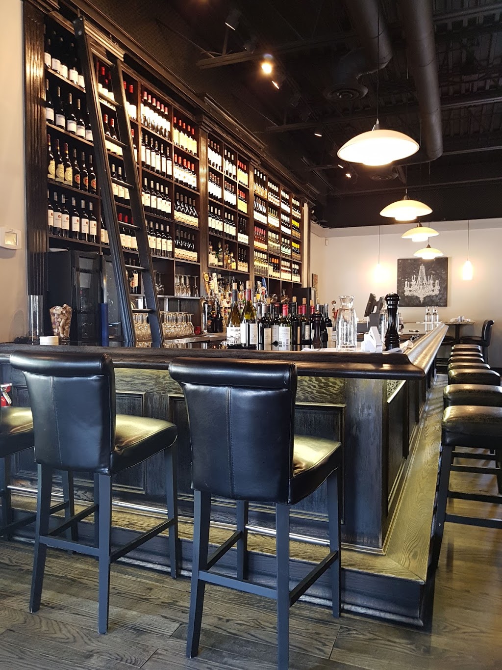 Cavallo Nero | 370 Wilson St E, Ancaster, ON L9G 4S4, Canada | Phone: (905) 648-8888