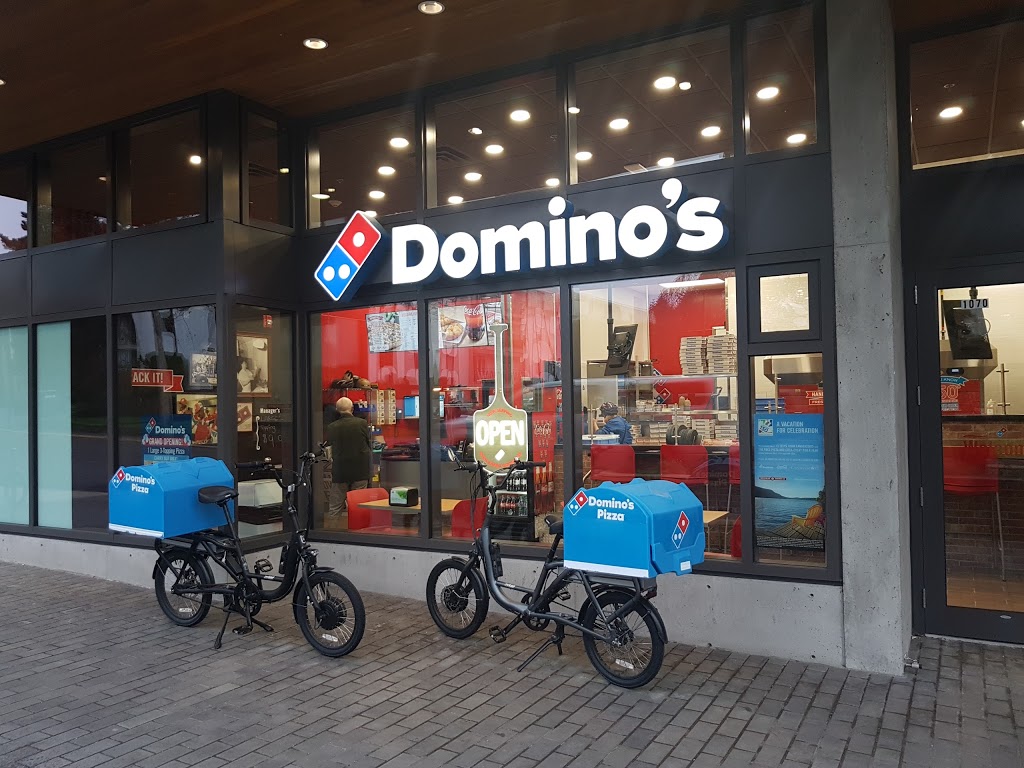 Dominos | 1070 Foul Bay Rd, Victoria, BC V8S 4J2, Canada | Phone: (778) 265-7817