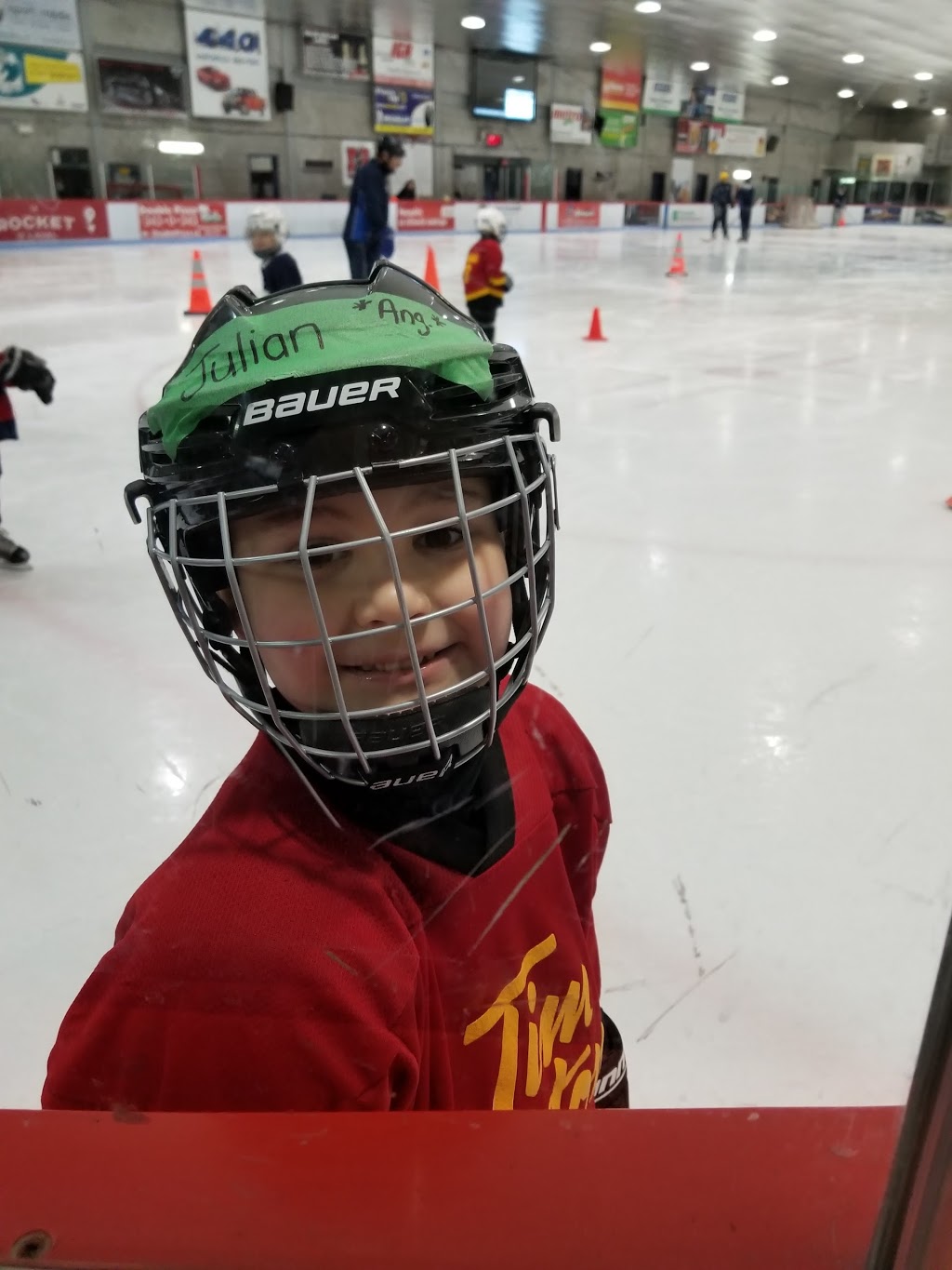 Aréna Mike-Bossy | 163 Boulevard Sainte-Rose E, Laval, QC H7H 1P2, Canada | Phone: (450) 622-7667