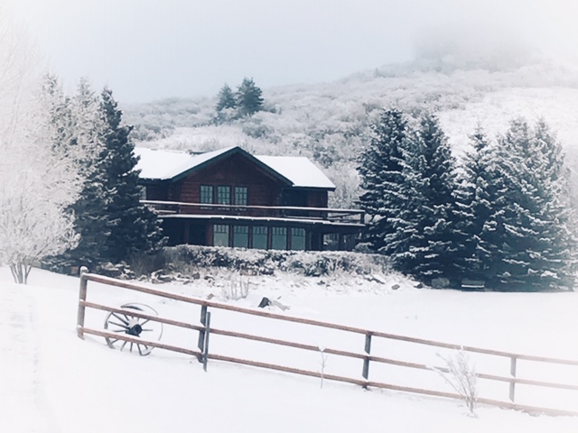 Willow Hill Lodge | 554044-159 St. W, Longview, AB T0L 1H0, Canada | Phone: (403) 796-5391