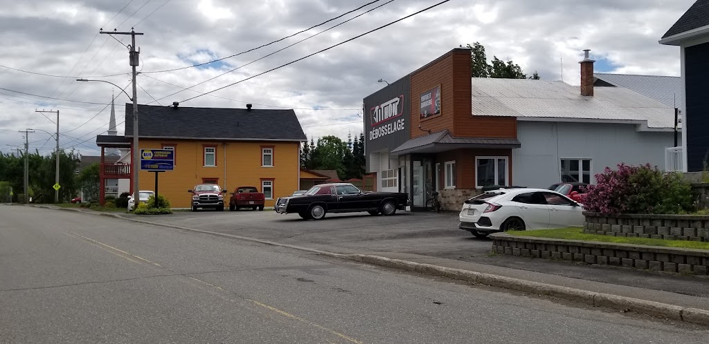 Tithon Débosselage Enr | 21 Rue Principale E, Saint-Clément, QC G0L 2N0, Canada | Phone: (418) 963-2295