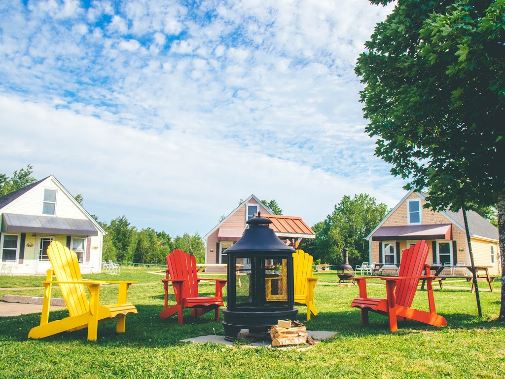 Chalets Parlee Beach | 642 Main St, Shediac, NB E4P 2H3, Canada | Phone: (506) 532-5339