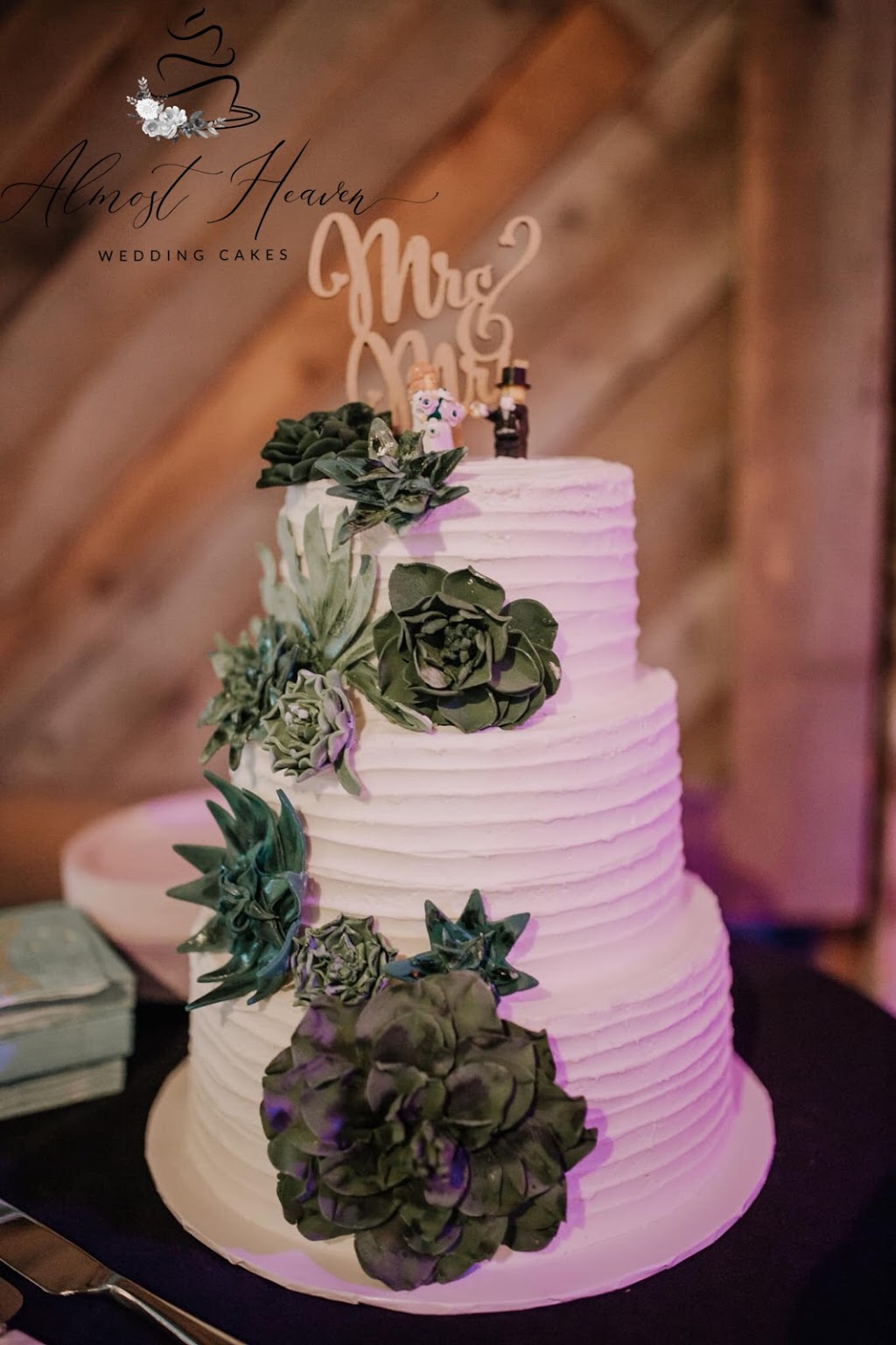 Almost Heaven Wedding Cakes | 50 Manitou Ct, Saskatoon, SK S7K 5G3, Canada | Phone: (306) 933-0113