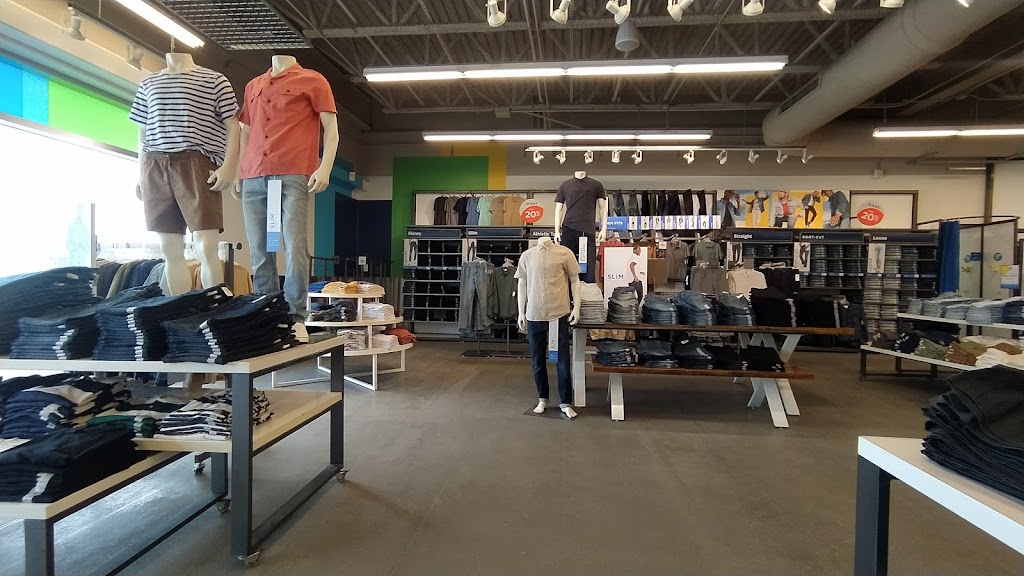 Old Navy | 2525 36 St NE, Calgary, AB T1Y 5T4, Canada | Phone: (403) 590-9501