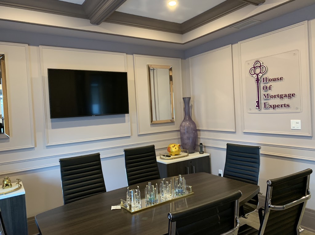 Marisa Nguyen Mortgage Consultants Group | 385 Wilson St E Unit 201, Ancaster, ON L9G 2C1, Canada | Phone: (905) 923-0818