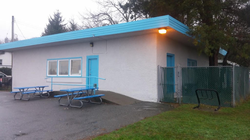 Kin Hut | 2730 Departure Bay Rd, Nanaimo, BC V9S 3W9, Canada | Phone: (250) 756-5200