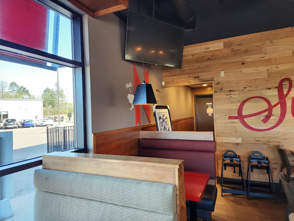 Swiss Chalet | 22 Town Centre Blvd, Petawawa, ON K8H 0H1, Canada | Phone: (613) 775-0600