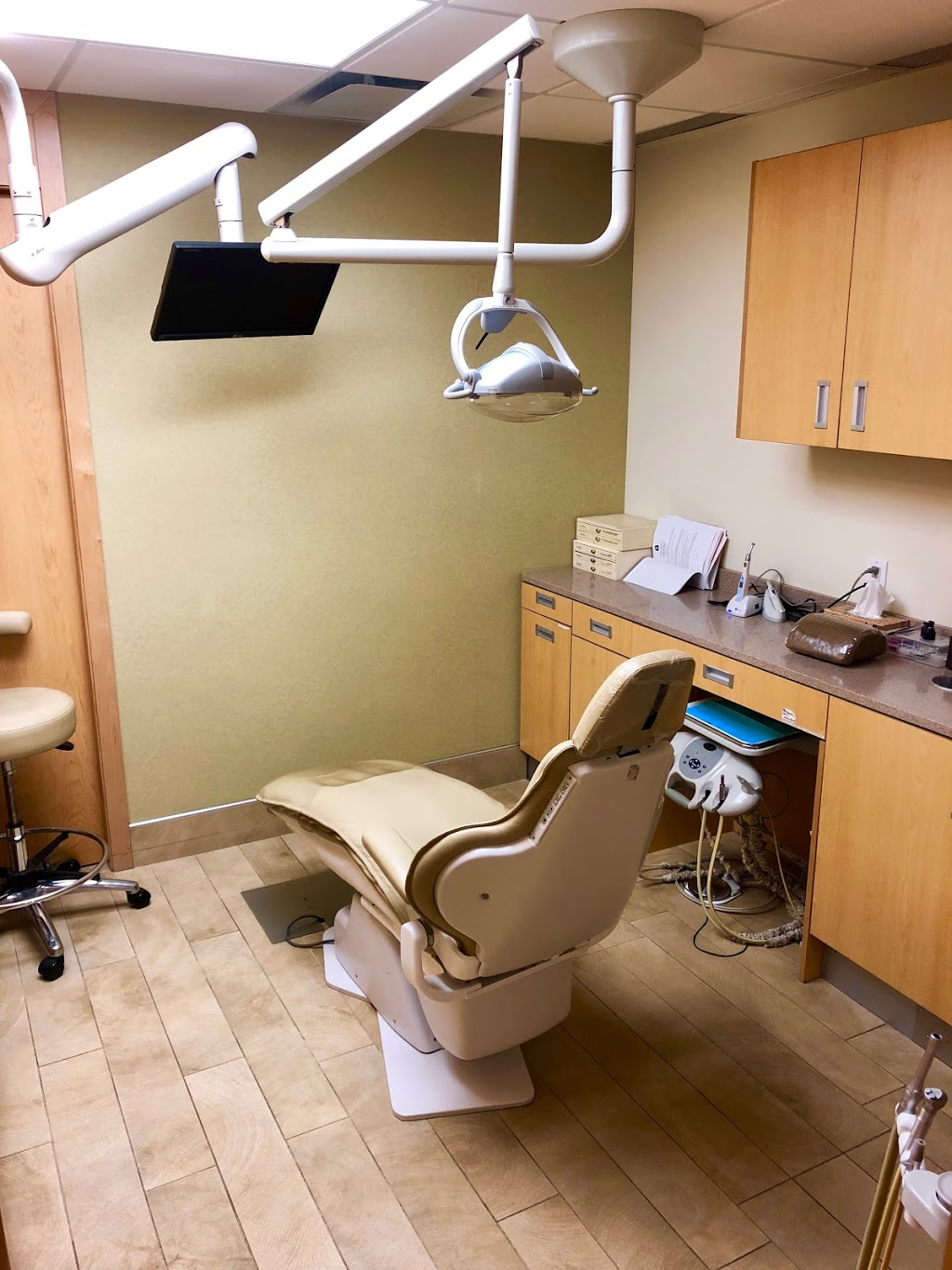 Burnaby Dental Centre | 4234 Hastings St, Burnaby, BC V5C 2J5, Canada | Phone: (604) 294-3271