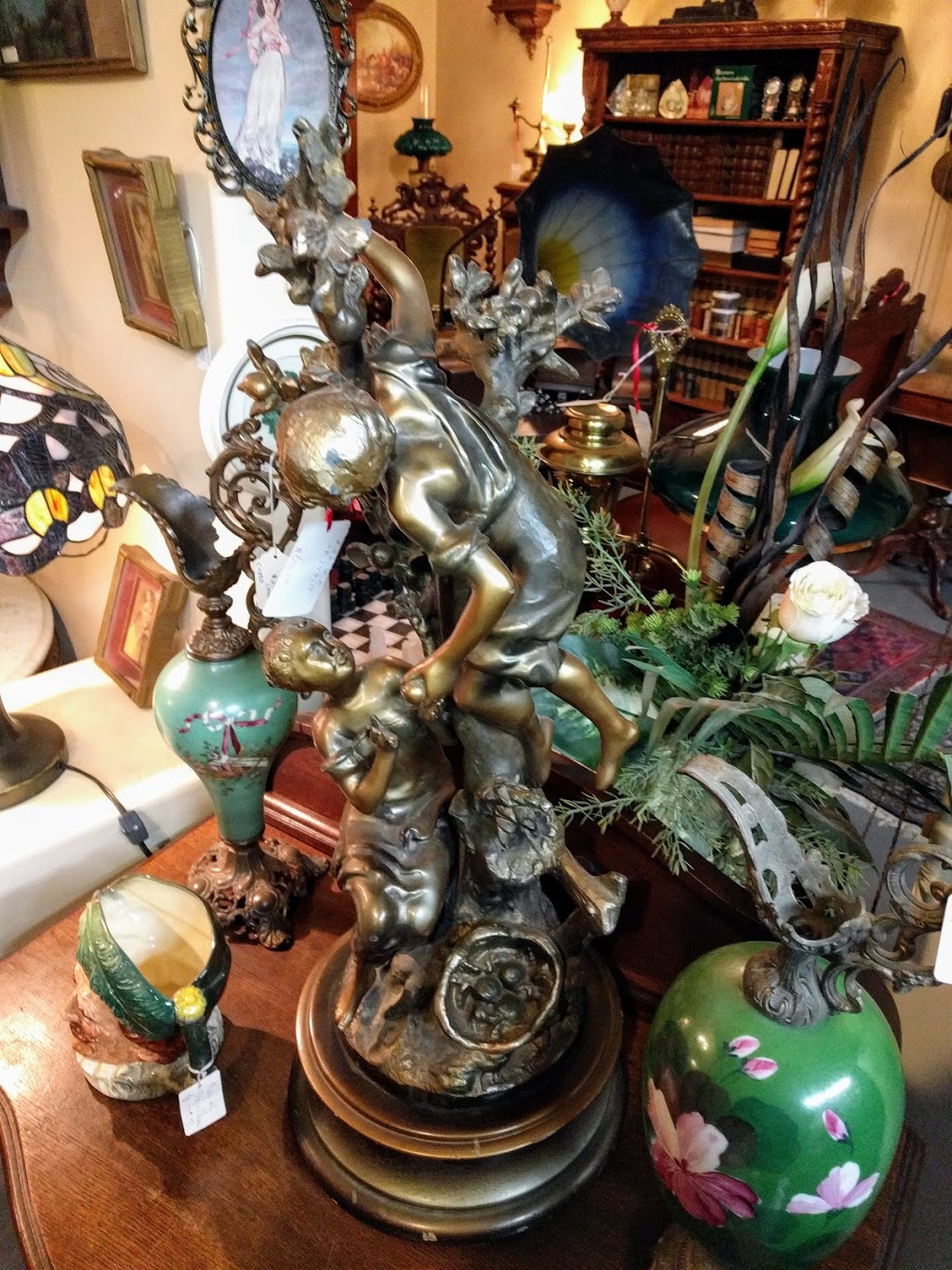 Classic European Antiques | 13314 126 Ave NW, Edmonton, AB T5L 3E1, Canada | Phone: (780) 482-4414