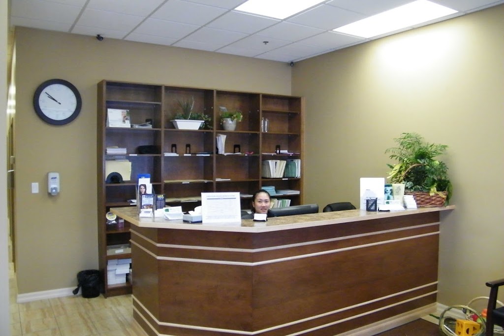 Lakeshore Woods Medical Clinic | 3420 Rebecca St, Oakville, ON L6L 6W2, Canada | Phone: (905) 847-2525