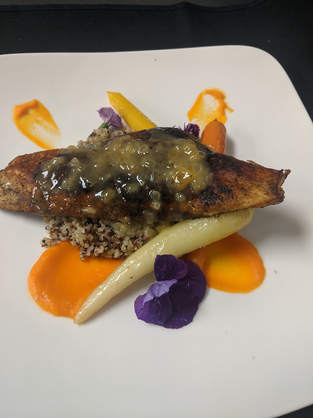 Jacs Bistro | 379 Kerr St, Oakville, ON L6K 3B9, Canada | Phone: (905) 582-2664
