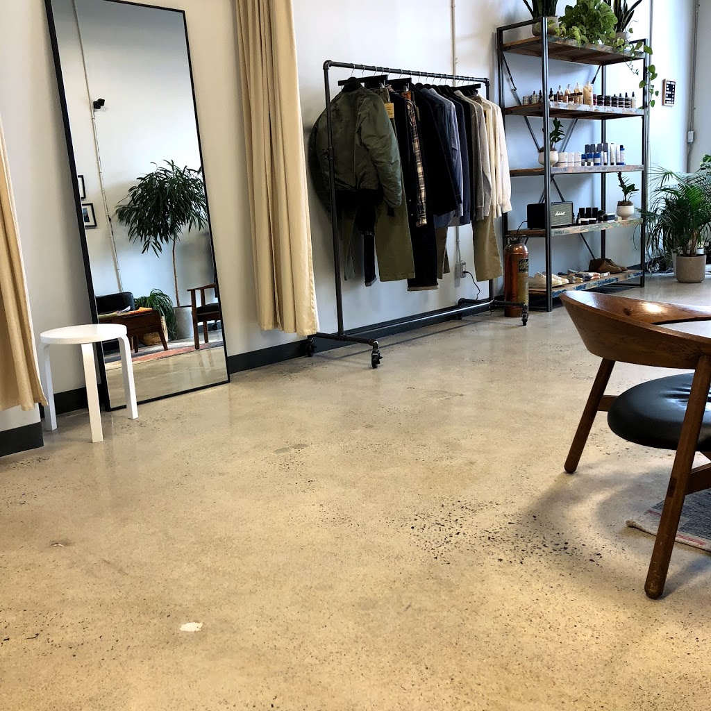 The Foxhole | 1206 Wellington St W, Ottawa, ON K1Y 2Z7, Canada | Phone: (613) 695-7677