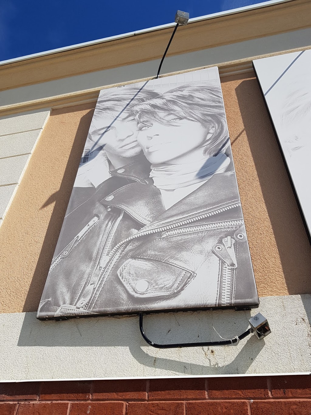 Chatters Hair Salon | 1969 16th St E #F1, Owen Sound, ON N4K 5N3, Canada | Phone: (519) 371-7917