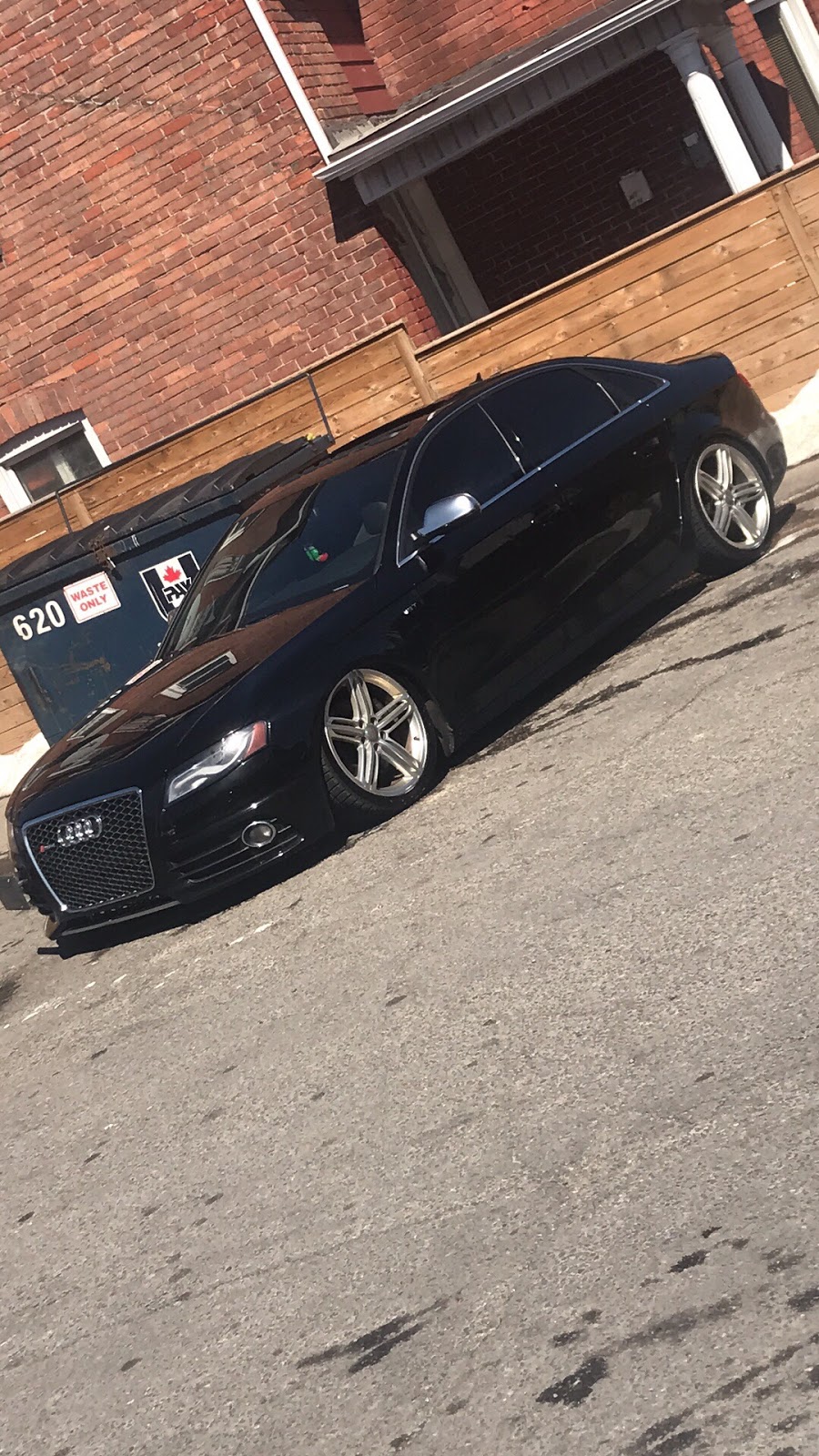Classic Coin Car Wash | 1286 College St, Toronto, ON M6H 1C4, Canada | Phone: (416) 508-6447