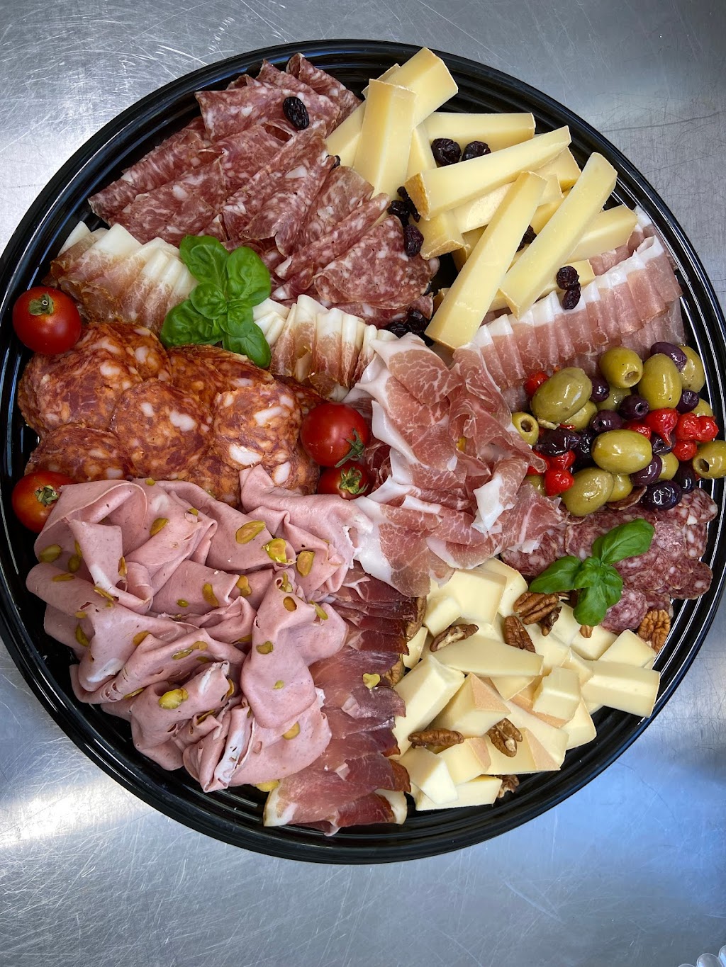 Charcuterie La Cantina | 1440 Rue Principale, Saint-Albert, QC J0A 1E0, Canada | Phone: (873) 665-6013