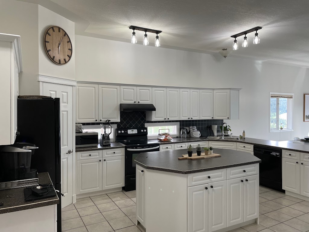 Modern Mountain Escape | 8122 26 Ave, Coleman, AB T0K 0M0, Canada | Phone: (587) 572-6679