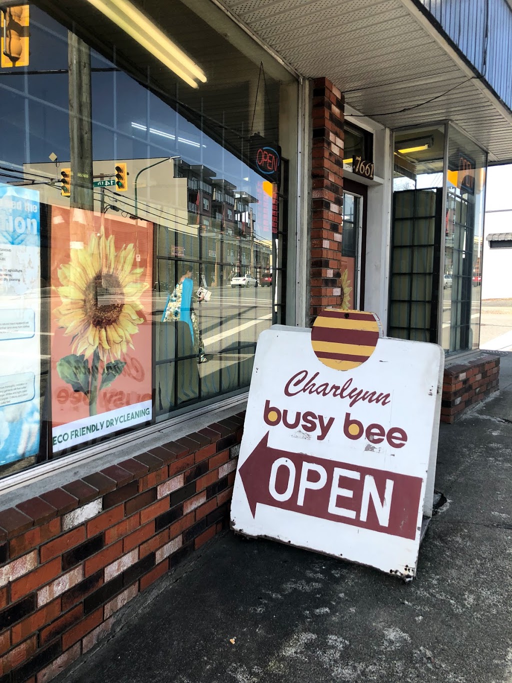 Busy Bee Charlynn Cleaners | 7661 6th St, Burnaby, BC V3N 3M8, Canada | Phone: (604) 526-8122
